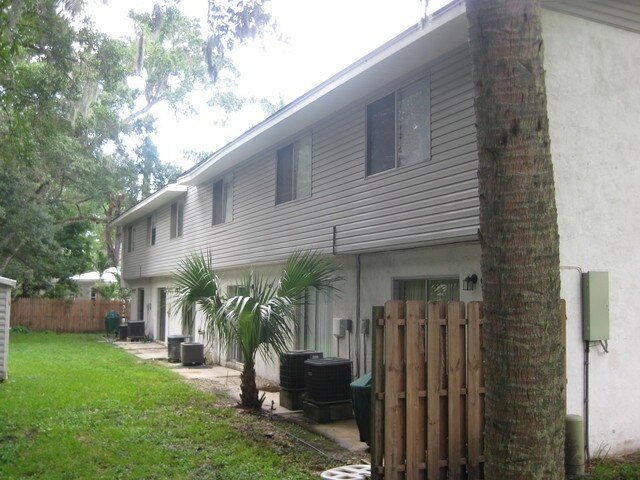 Foto del edificio - Edgewater Apartments