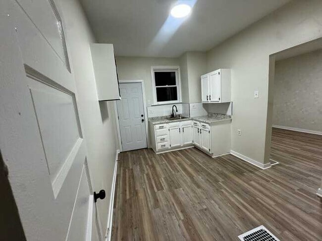 Building Photo - Newly Renovated Section 8 Friendly Home