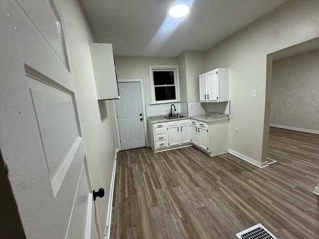Foto del edificio - Newly Renovated Section 8 Friendly Home