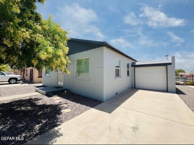 Building Photo - 4628 Clifton Ave