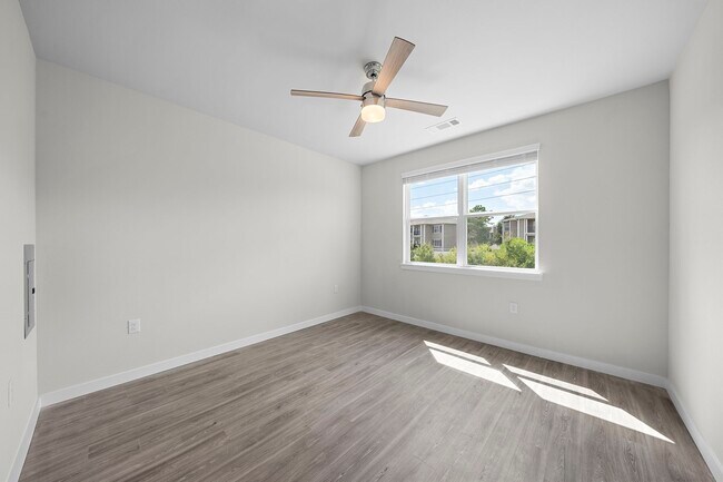 Foto del edificio - 1575 League Line Rd