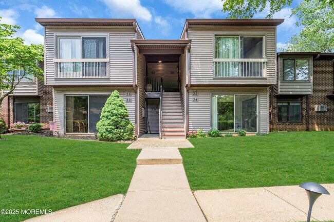 Foto del edificio - 34 Lexington Ct