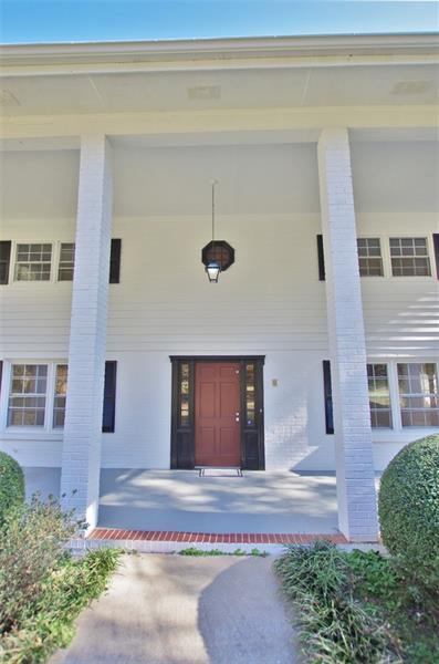 Foto del edificio - 300 Plantation Rd SW
