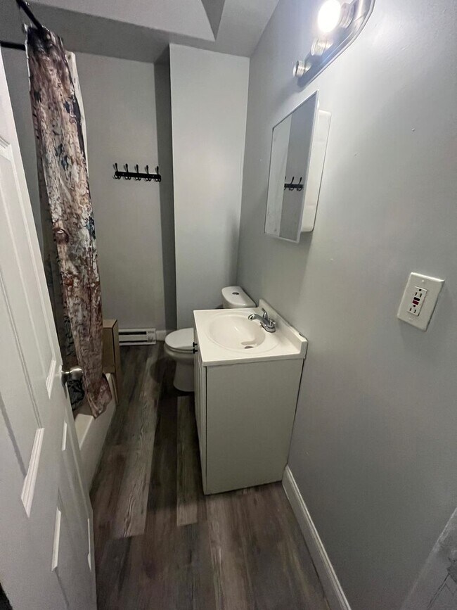 Building Photo - Remodeled Home - Feltonville