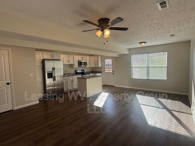 Building Photo - 359 Orchard Park