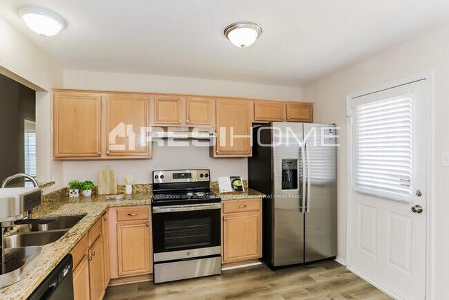 Building Photo - 1255 Cleardale Drive