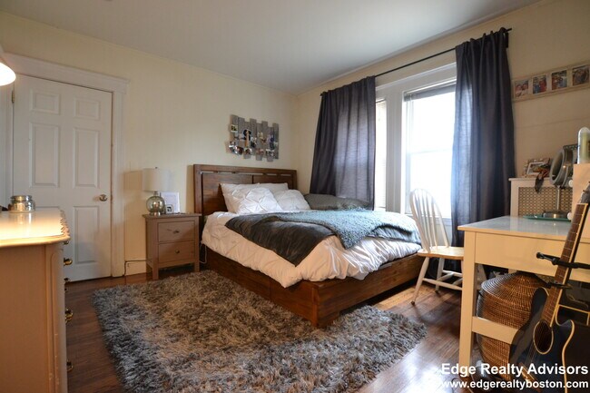 Photo - 70 S Hobart St Apartment