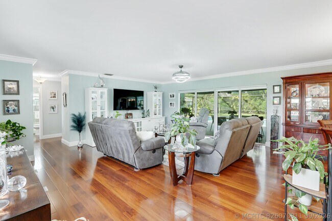 Foto del edificio - 22053 Flanders Ct