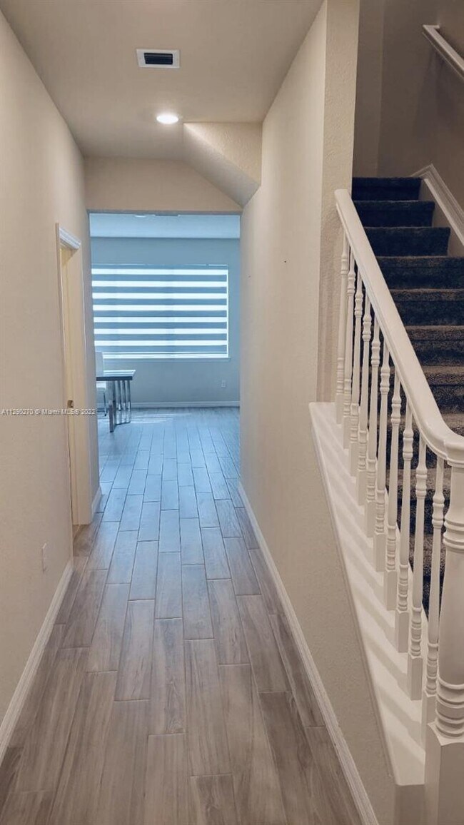 Foto del edificio - 4164 Ficus St