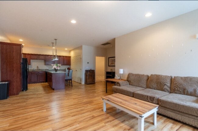 Building Photo - 1160 Municipal Dr