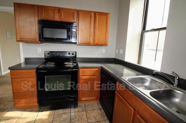 Foto del edificio - 7401 S Broadway