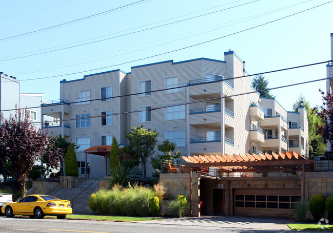 Primary Photo - Watermarke Apartments