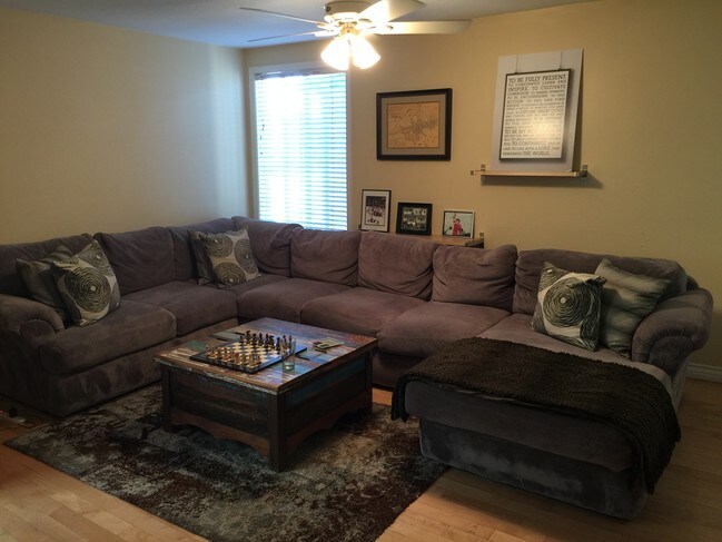 Living Room - 408 17th St