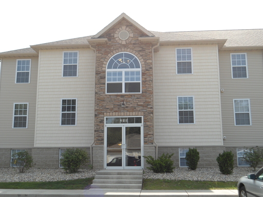 Primary Photo - 219 Briarwood Cir