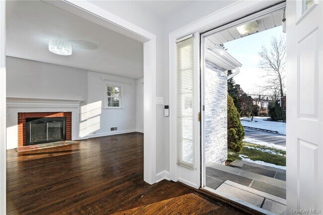 Foto del edificio - 6 Club Way