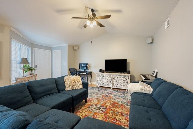 Foto del edificio - 501 W 26th St