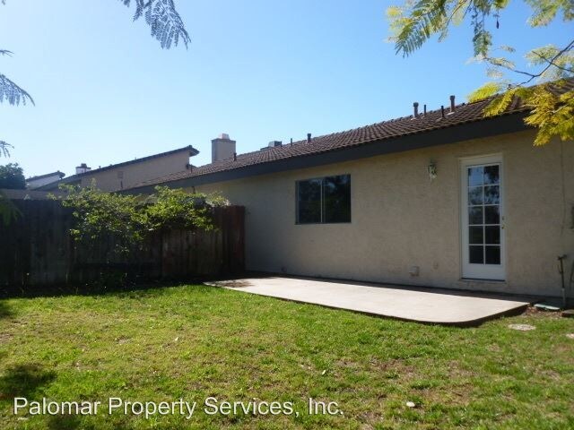 Building Photo - 1264 Soria Glen