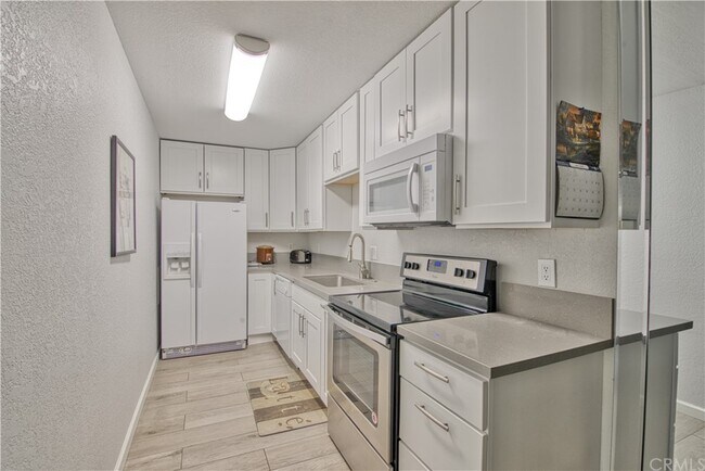 Foto del edificio - 680 N Ashurst Ct