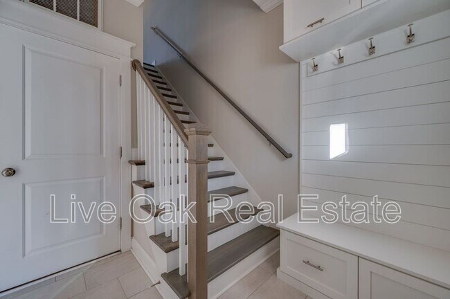 Foto del edificio - 2929 Arctic Ave