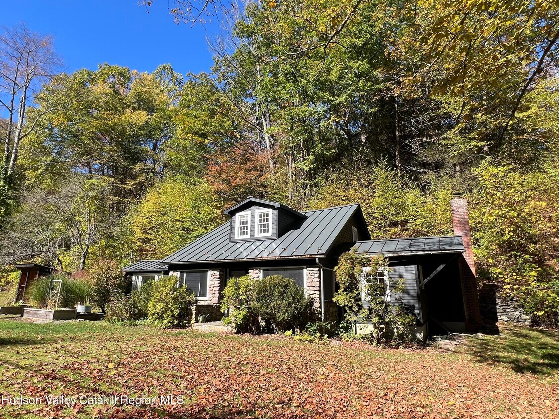 Foto principal - 654 Watson Hollow Rd