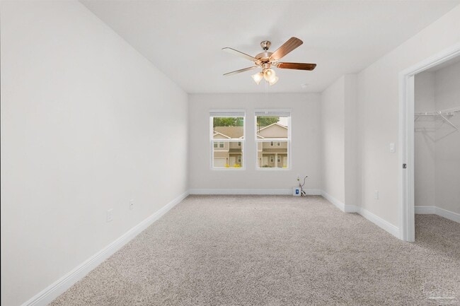Foto del edificio - 6316 Grove Park Dr