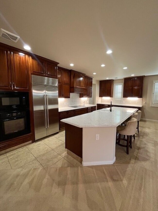 Foto del edificio - 121 Market Hill Way