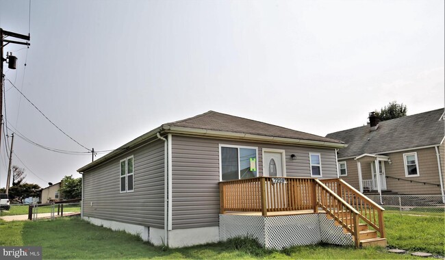 Foto del edificio - 7229 Waldman Ave