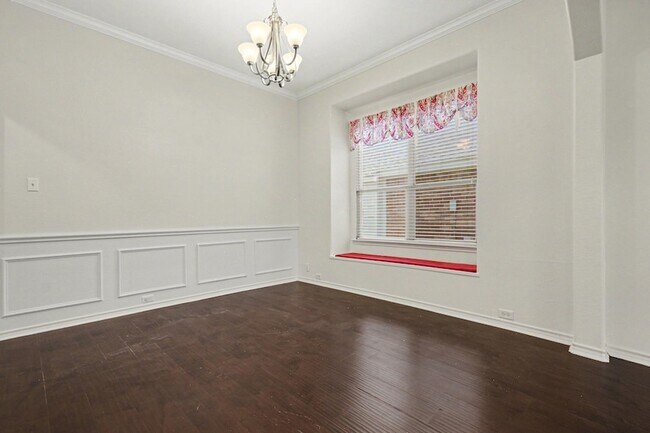 Foto del edificio - 1707 Briarhollow Dr