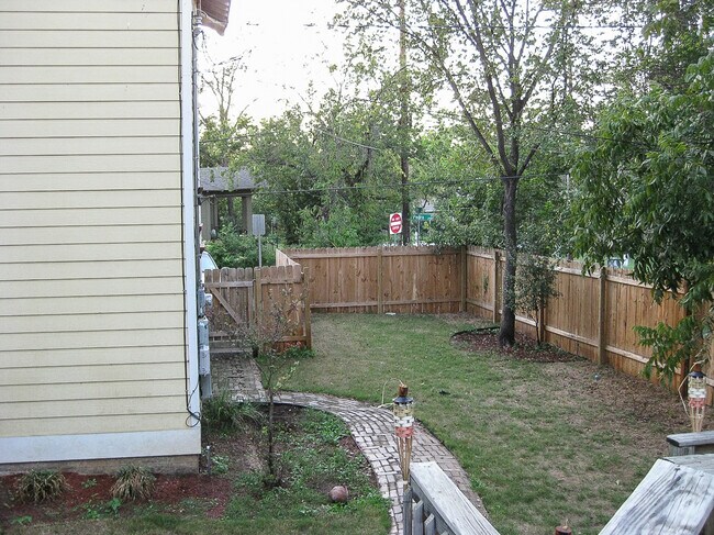 Building Photo - 2826 Salado St