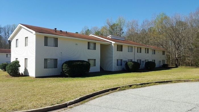 Primary Photo - 100 Eastland Dr