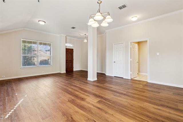 Building Photo - 335 Highland Glen Trail