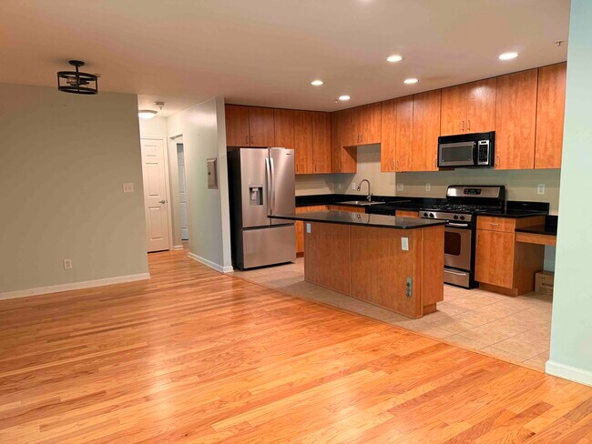 Foto del edificio - 1117 Primrose Ct