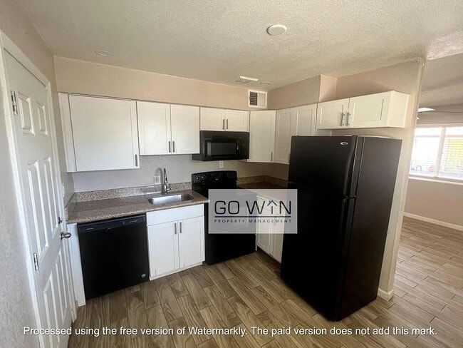 Photo - 1021 N 28th St Apartment