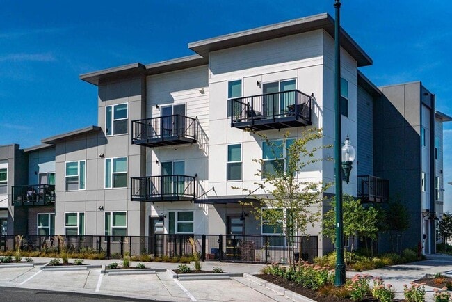 Building Photo - The Main Apartments
