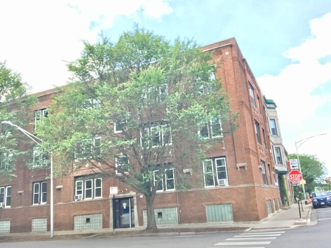 Foto del edificio - 950 N Campbell Ave