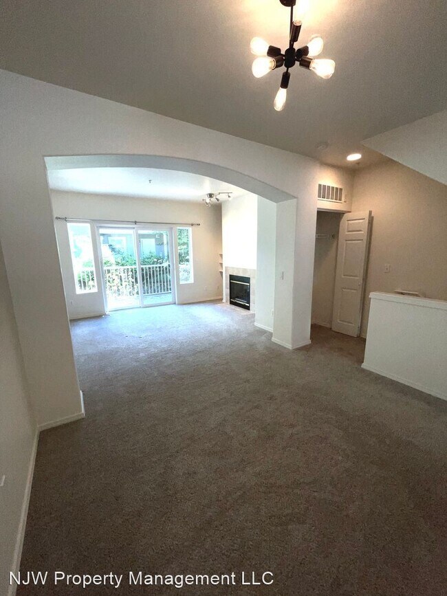 Foto del edificio - 2 br, 2.5 bath House - 14174 SW Barrows Rd #2