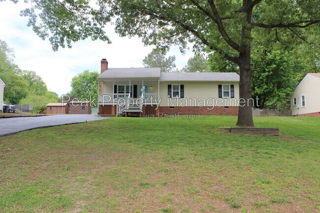 Foto del edificio - 6452 Lakeway Dr