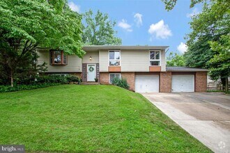 Building Photo - 6162 40 Winks Way
