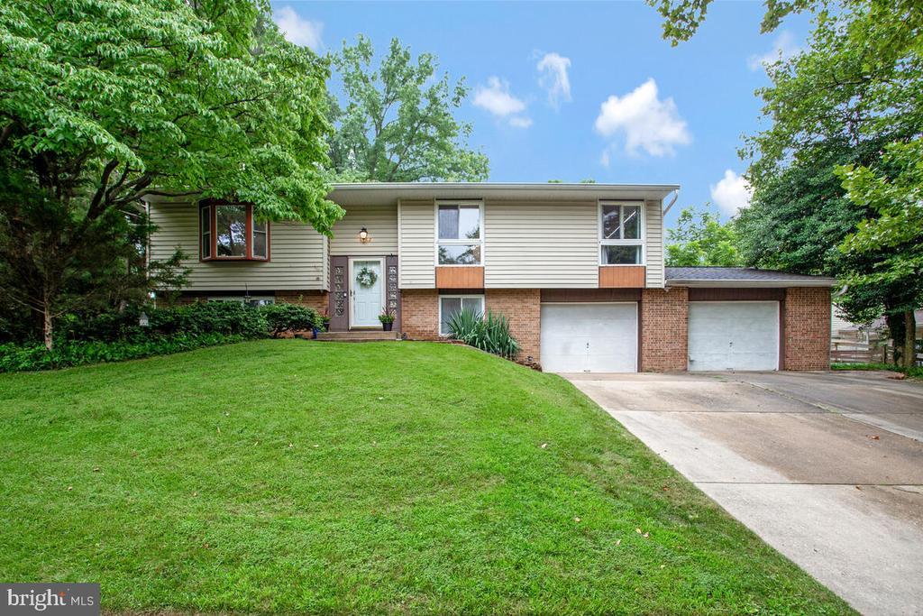 Primary Photo - 6162 40 Winks Way