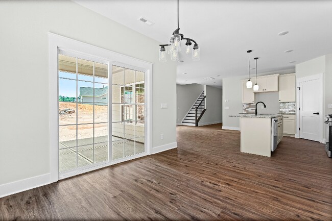 Building Photo - 155 Vast View Wy