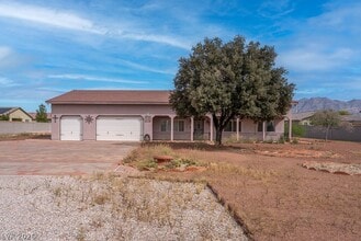 Building Photo - 4880 Dorrell Ln