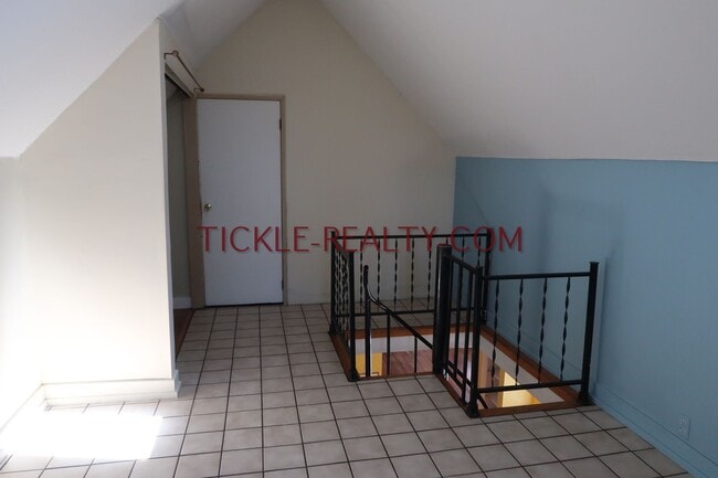 Building Photo - 195 Meigs St