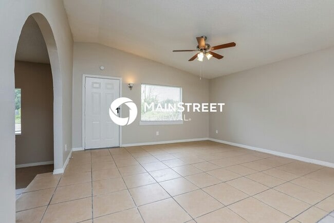 Building Photo - 3 Bedroom Pet-Friendly Home in ORLANDO, FL...