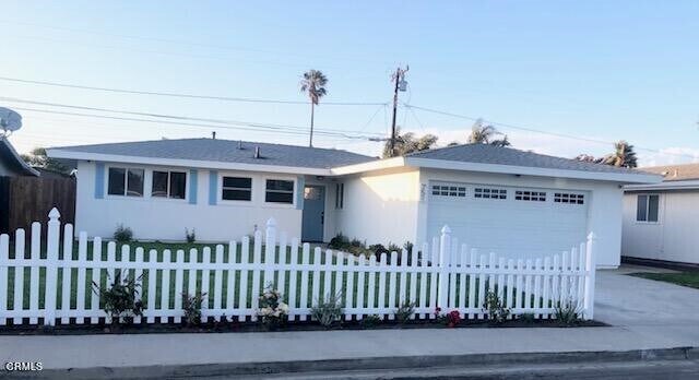 Foto principal - 751 Myrna Dr