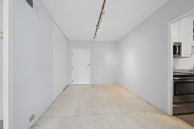 Foto del edificio - 880 N Lake Shore Dr
