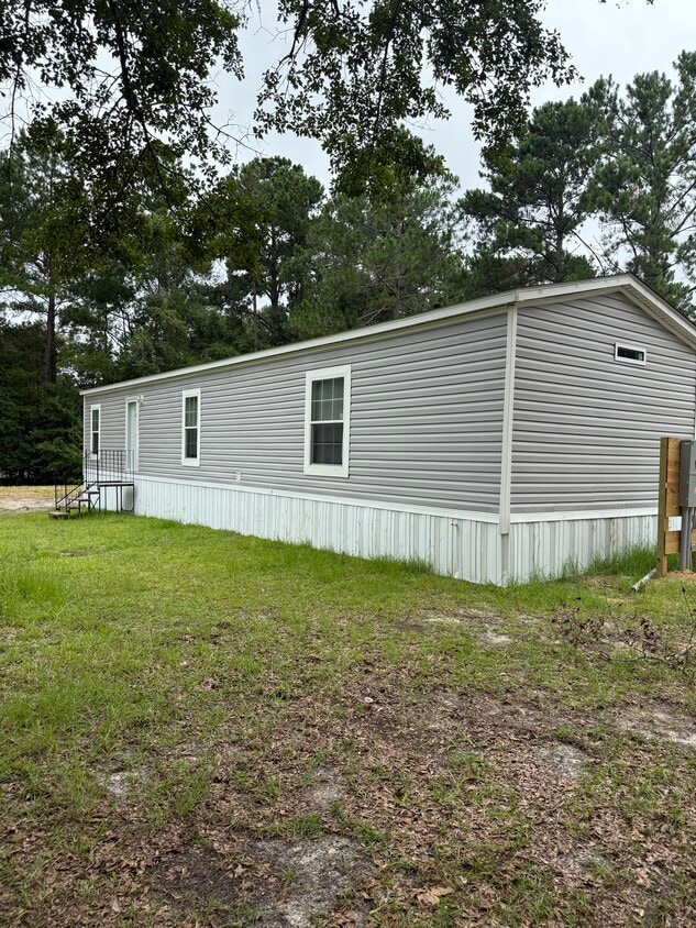 Primary Photo - 463 Country Dr