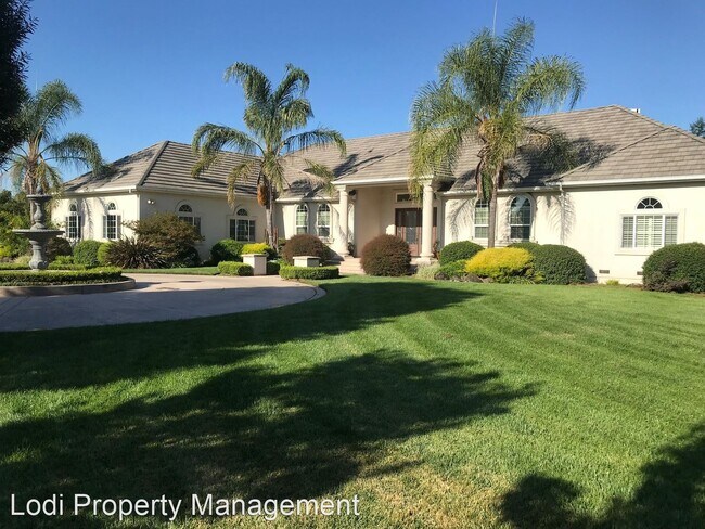 Foto del edificio - 4 br, 4.5 bath House - 12945 N Highway 88