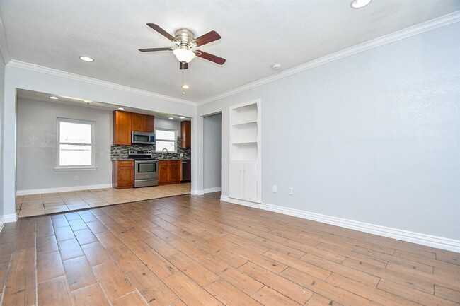 Foto del edificio - 455 Glenburnie Dr