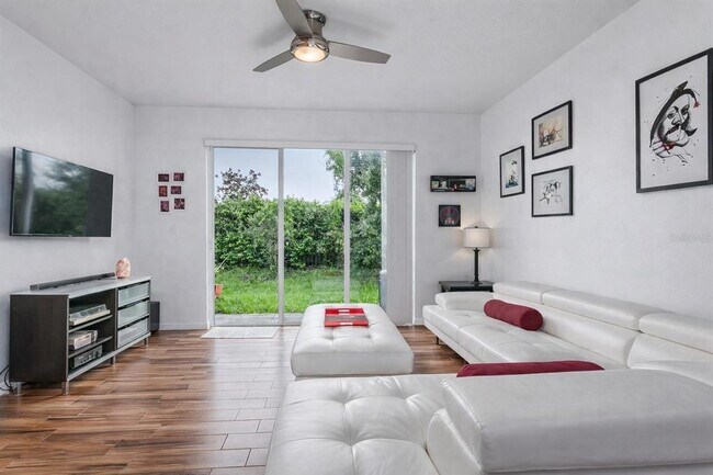 Foto del edificio - 5014 White Sanderling Ct