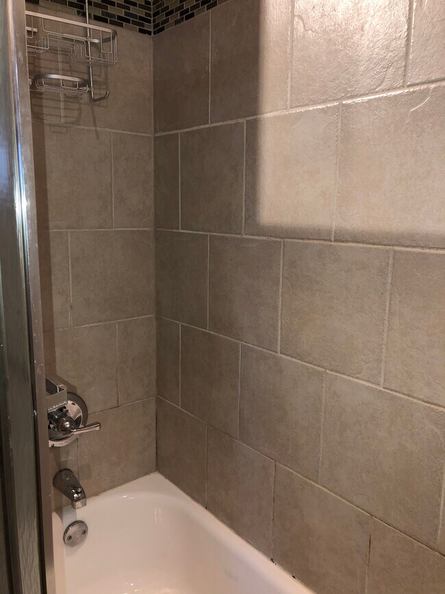 Foto del edificio - 334 W Milton Ave